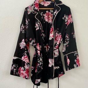 Silky cinch floral waist robe